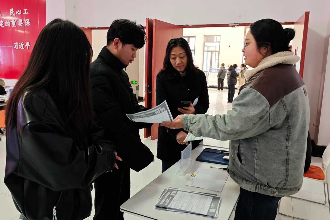 20260412060819-69db36d3a8aeb.jpg 甘肃甘谷县:春风送岗到“家门” 就业服务暖民心