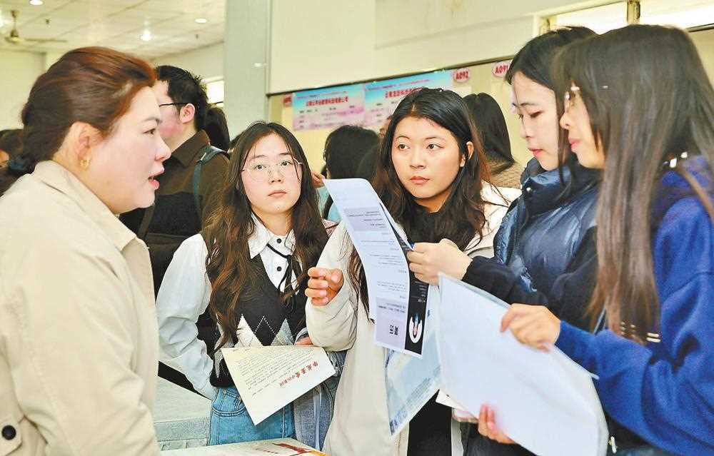 20260412061111-69db377fa5e21.jpg 云南“春风行动”女性专场招聘启动