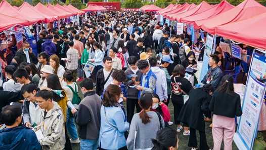 20260412061221-69db37c5cbd35.jpg 江西宜春:就业服务不打烊