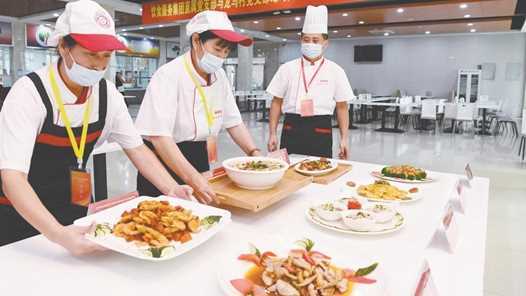 20260414095639-69de0f572e22d.jpg “蒙厨师傅”赛出舌尖上的好“饭碗”