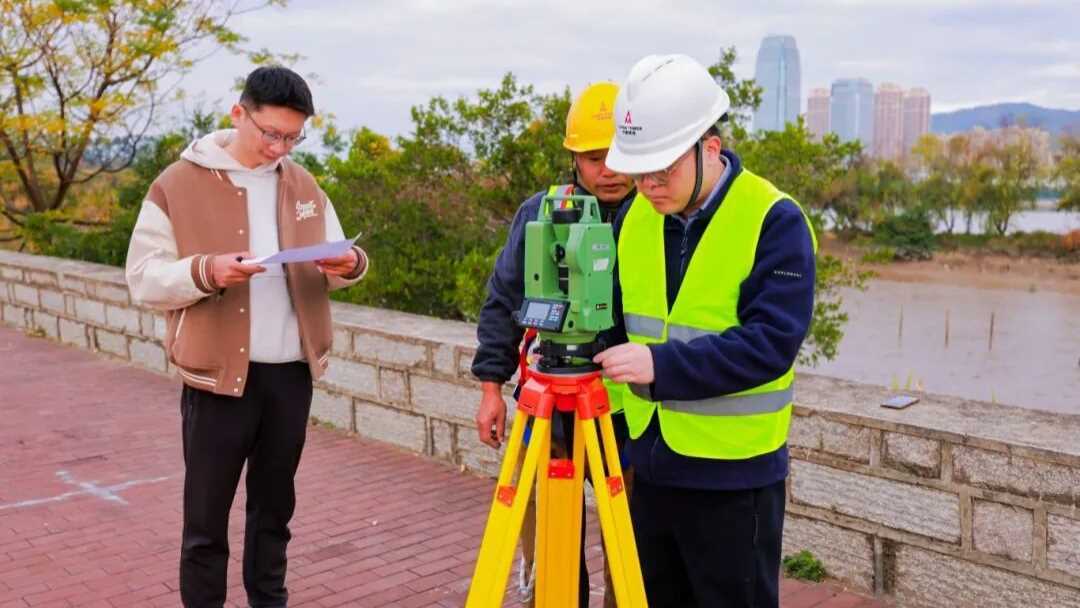 20260414095751-69de0f9fa44e9.jpg 福建省福州市总工会直属工会开展“5G数字与绿色经济”职工技能竞赛