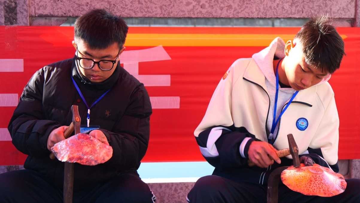 20260414095955-69de101b71c78.jpg 云南鹤庆县银器产业学院举行首届职业技能大赛