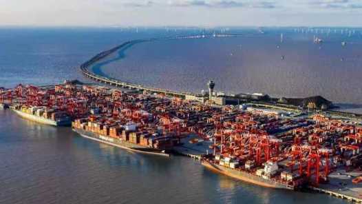 20260414100434-69de1132c36ad.jpg 技能搭桥跨山海,2000名临沧人扎根上海海装一线