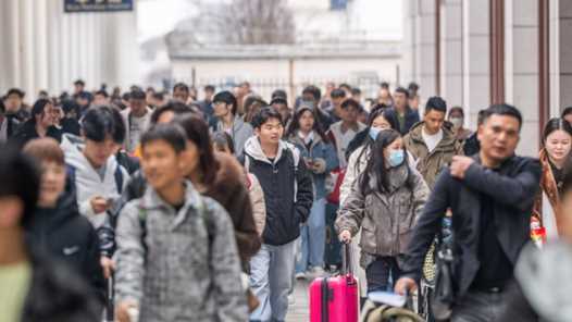 20260414100753-69de11f9dc939.jpg 点对点护送返岗 心贴心服务就业