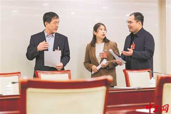 20260414100920-69de1250a0a62.jpg 技能证书何时能全国“通用”?