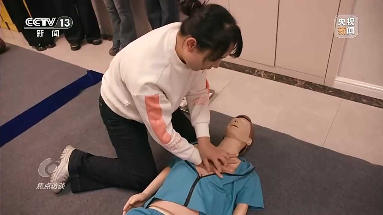 20260414101330-69de134a6a6da.jpg 焦点访谈丨技能充电 “职”引未来