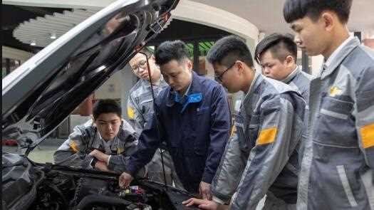 “首席”领航，人才与产业同频共振网赚项目-副业赚钱-互联网创业-资源整合青创网