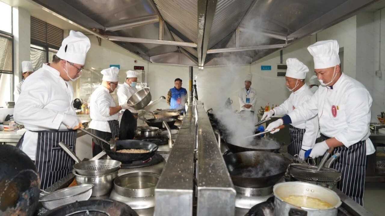 首届襄阳牛肉面制作师职业技能大赛举办网赚项目-副业赚钱-互联网创业-资源整合青创网