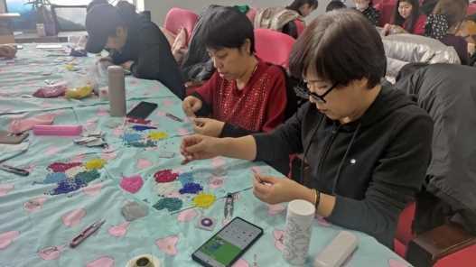 内蒙古鄂温克族自治旗总工会举办民族手工艺技能培训班网赚项目-副业赚钱-互联网创业-资源整合青创网