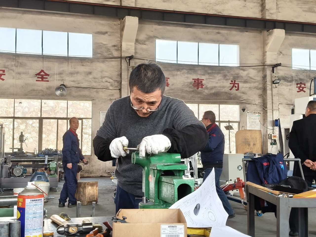 江西省上高县机械行业职业技能竞赛举行