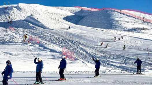 谁在守护长白山雪道？这群“雪季匠人”藏不住了！网赚项目-副业赚钱-互联网创业-资源整合青创网