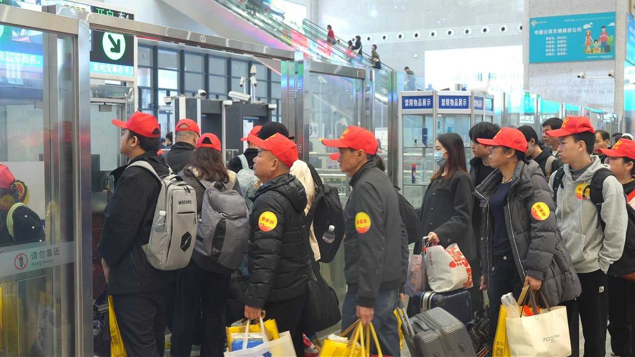 钢轨延伸处，接续奋斗“春天的故事”